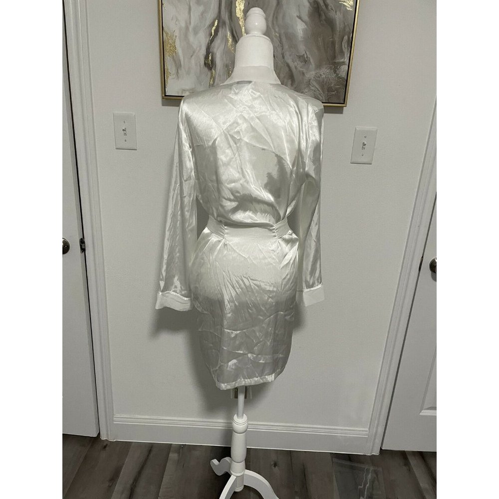 Linea Donatella Silky Night Robe - Picture 2 of 8